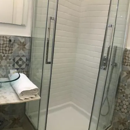 Lemon Bed & Breakfast 3*