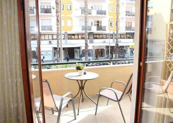 Lemon Bed & Breakfast