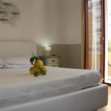 Lemon Bed & Breakfast 3*