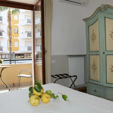 Lemon Bed & Breakfast 3*